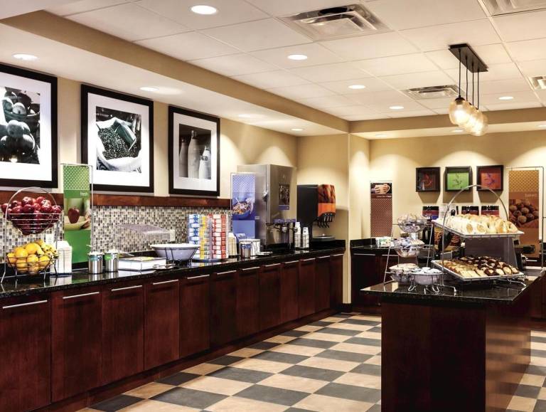 Hampton Inn Frederick — photo 3