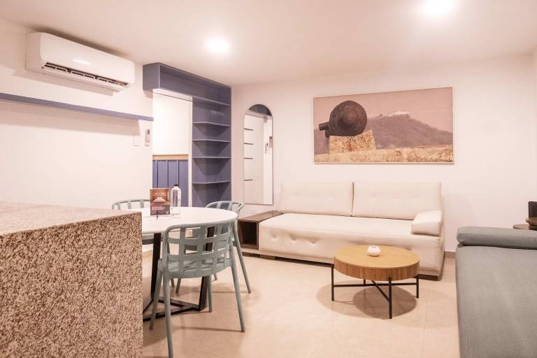 w Glorious 2BR w AC in Bocagrande