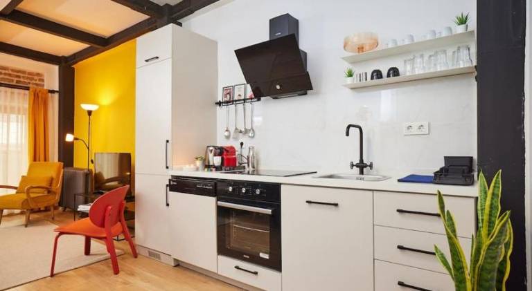 Stunning Apartment at Unbeatable Location — photo 5