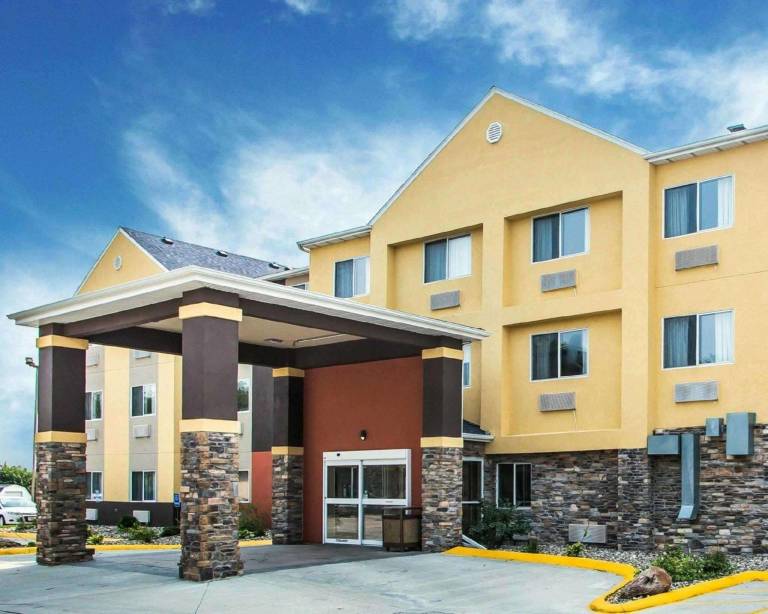 Comfort Inn & Suites Waterloo - Cedar Falls in Waterloo, IA