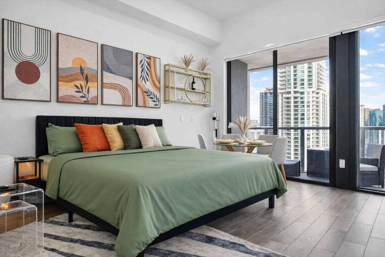 Downtown Miami PentHouse Bay Views Walk to Port LuxePad