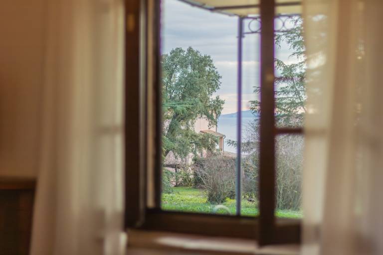 Il Poderaccio Agri-relais: Bolsena: Accogliente bilocale con terrazza vista lago di Bolsena — photo 4