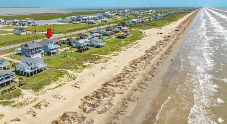House | Beach nearby | Dogs allowed in Galveston, TX