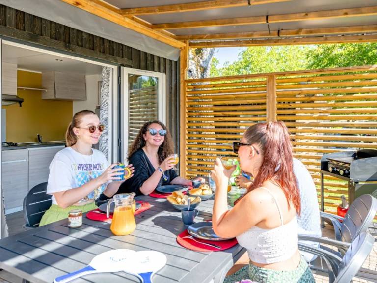 Family-oriented wonderful camping suite with heated pool & BBQ | Dogs allowed — photo 4