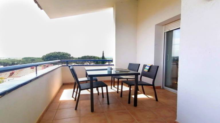 Apartment with grill, pool & patio | Mountain view — photo 3
