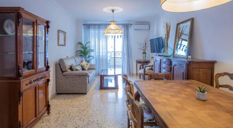 Apartment with patio in Málaga