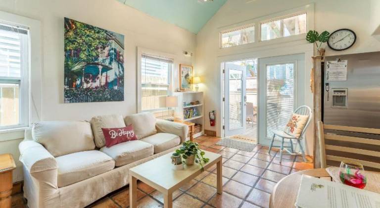 Casita de Catherine by AvantStay 1 Block to Duval St w Hot Tub in Key West, FL