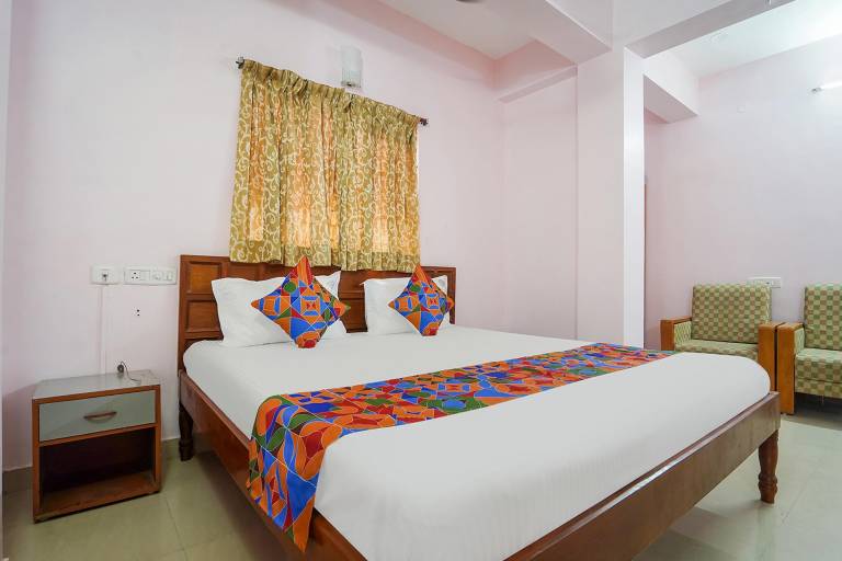 FabHotel Terra Nr Nithya Kalyana Venkatesa Perumal Temple & The Forum Vijaya Mall