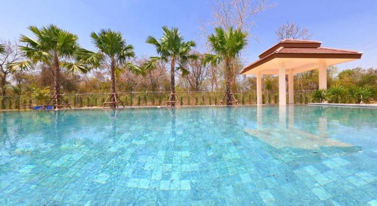 Isan Golf & Adventure Hotel