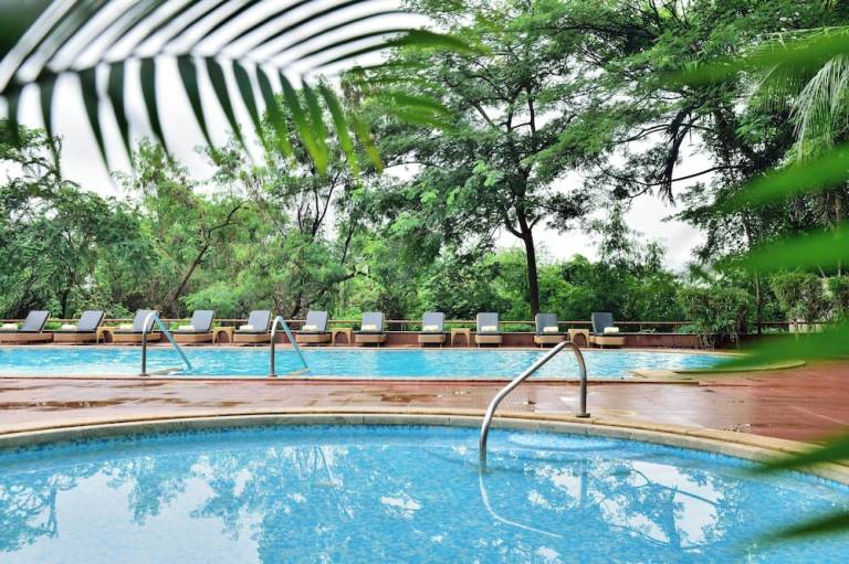 Lakeside Chalet Mumbai Marriott Executive Apartments