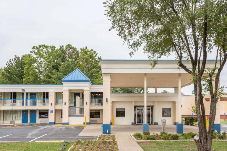 Days Inn by Wyndham Fredericksburg North in Fredericksburg, VA