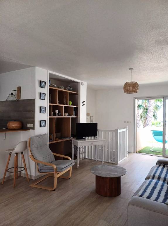 Rental apartment with garden, barbecue & patio — photo 3