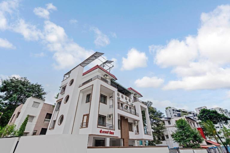 Super Hotel O Saraswati Niwas Vadgaon Budruk