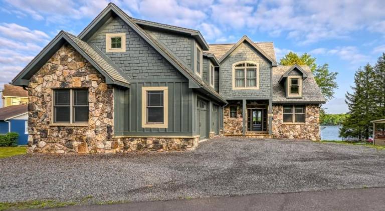 House with hot tub | Pets are welcome in Deer Park, MD