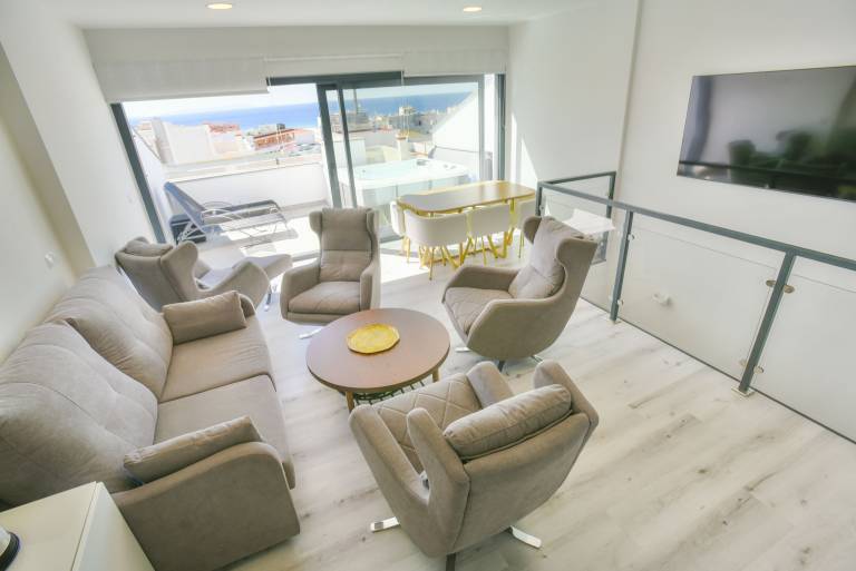 Fully equipped rental apartment with garden, jacuzzi & patio | Close to the beach | Pets allowed — photo 2
