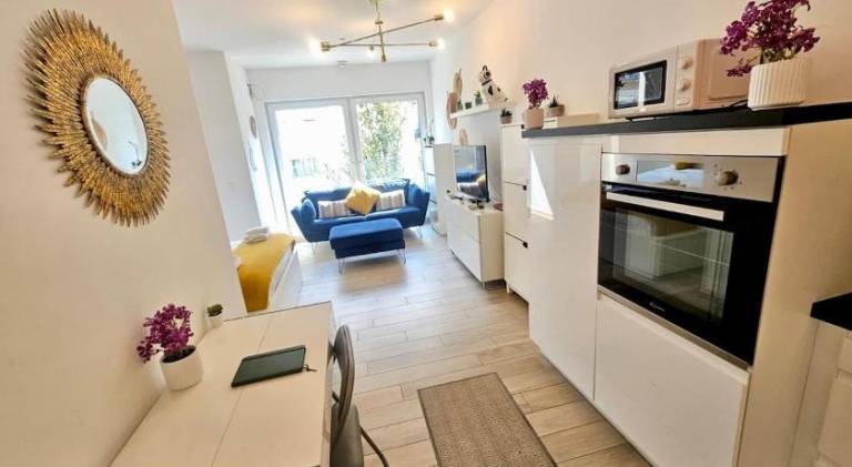 Apartment | Close to Notre-Dame Cathedral — photo 4