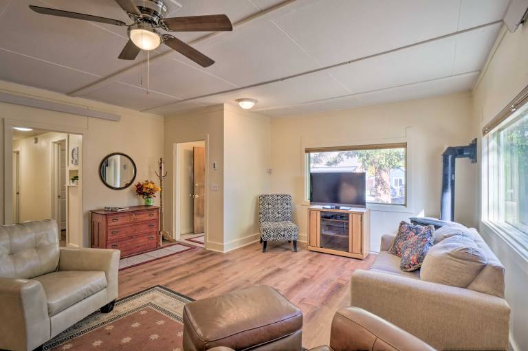 Buena Vista Home w Patio 2 Blocks to Main St