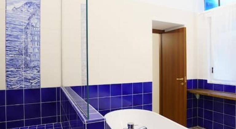Apartment with 2 rooms for 4 persons — photo 4