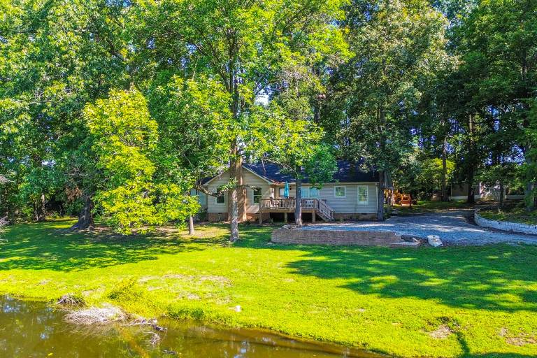 Stunning Greensboro Home w Deck & Pond View