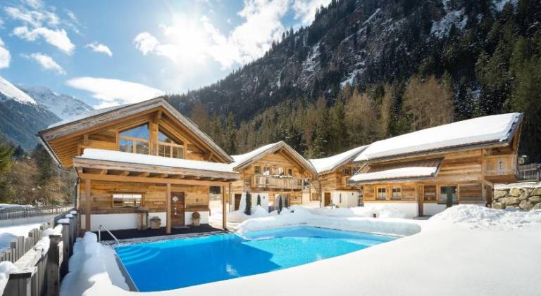 Chalet with yard, terrace & pool in Sankt Leonhard im Pitztal