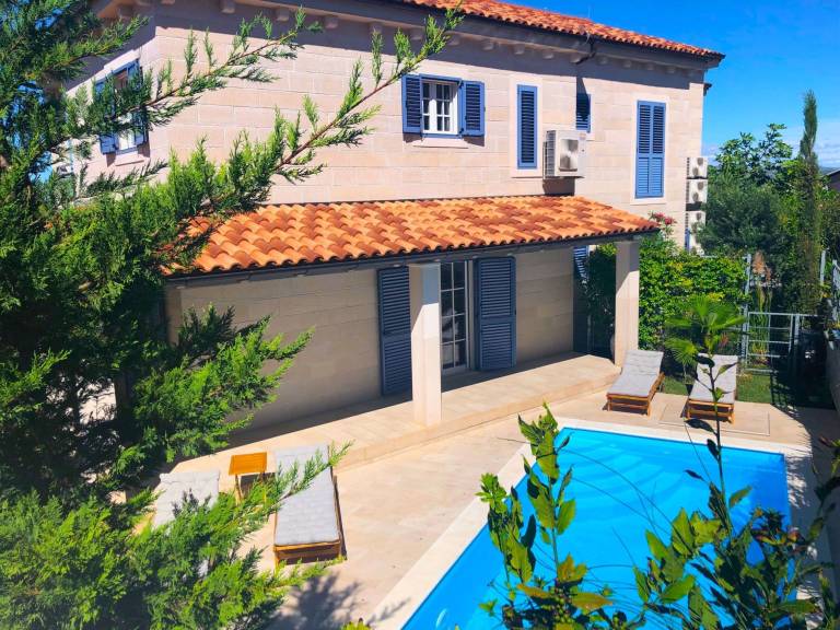 Vacation home with garden, private pool & grill in Sibenik