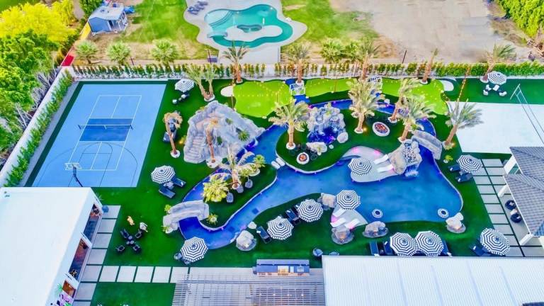 House with private pool in Indio, CA