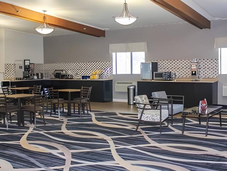 Days Inn by Wyndham Watertown — photo 4
