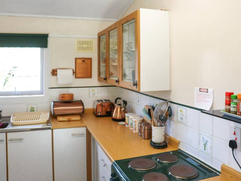 Cottage with garden & barbeque | River view — photo 4
