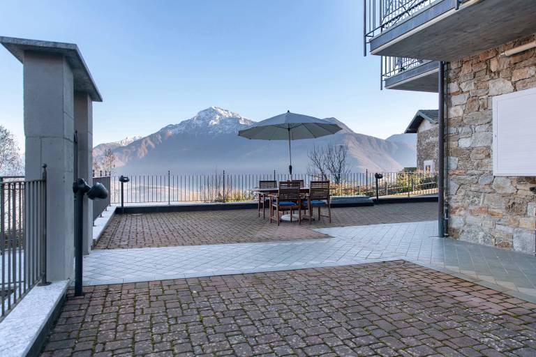 Studio 'Lake and Relax' with Lake View, Private Terrace and Wi-Fi — photo 4