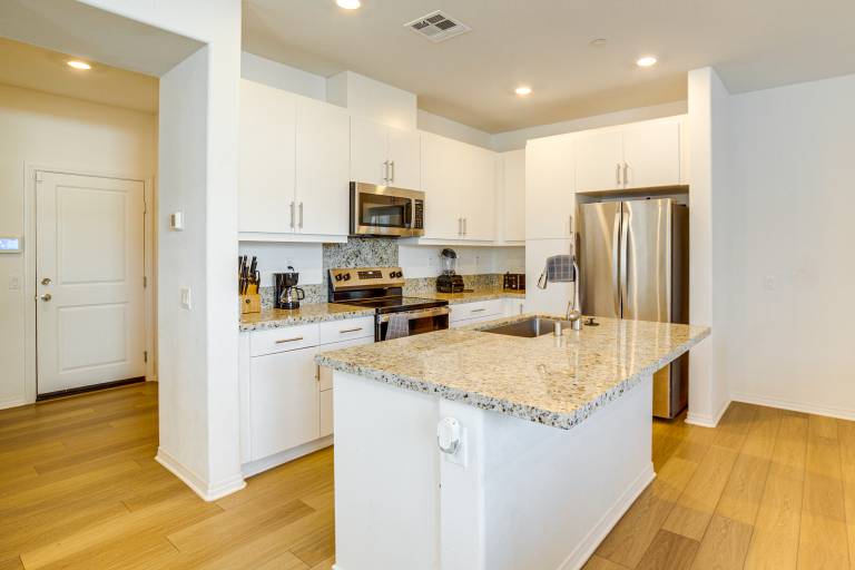 Family Getaway w/ Pool, 8 Mi to Lake Elsinore! — photo 2