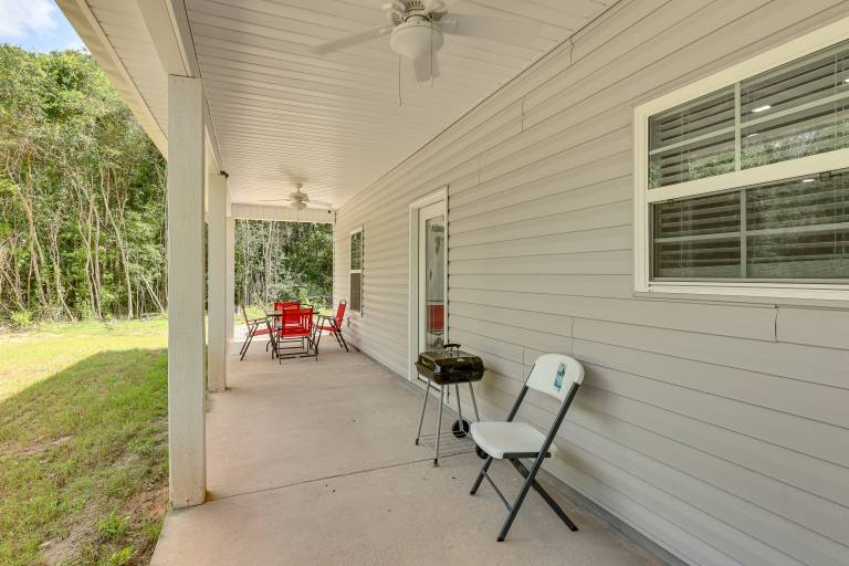 11 Mi to Troy University: Family Home w/ Yard — photo 2