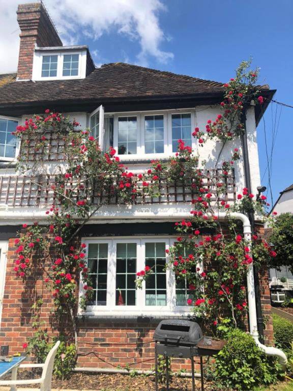 Hazelwick in Horley