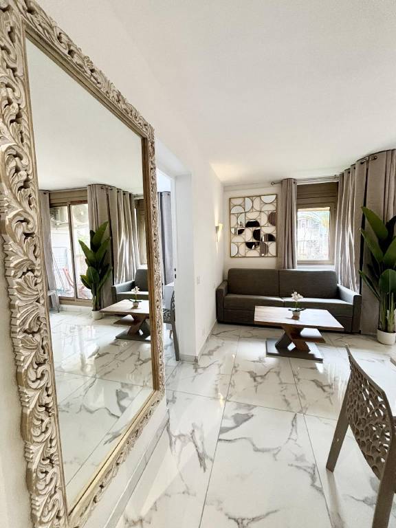 Wonderful apartment with garden & patio | Beach nearby | Perfect for remote work | Pets allowed in Antibes
