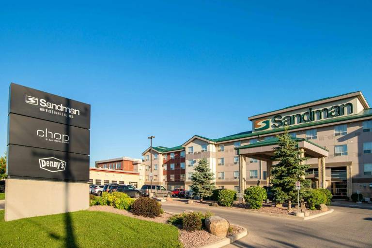 Sandman Hotel & Suites Winnipeg Airport — photo 2