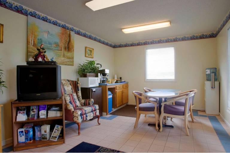 Americas Best Value Inn Loudon Lenoir City — photo 3