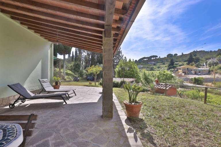 Villino Reale in a green oasis — photo 4