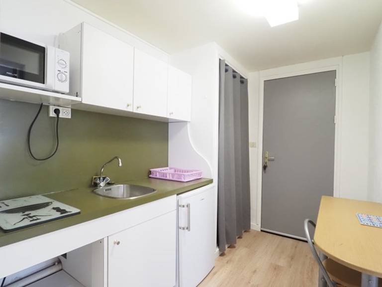 Studio with 1 room for 4 persons — photo 4