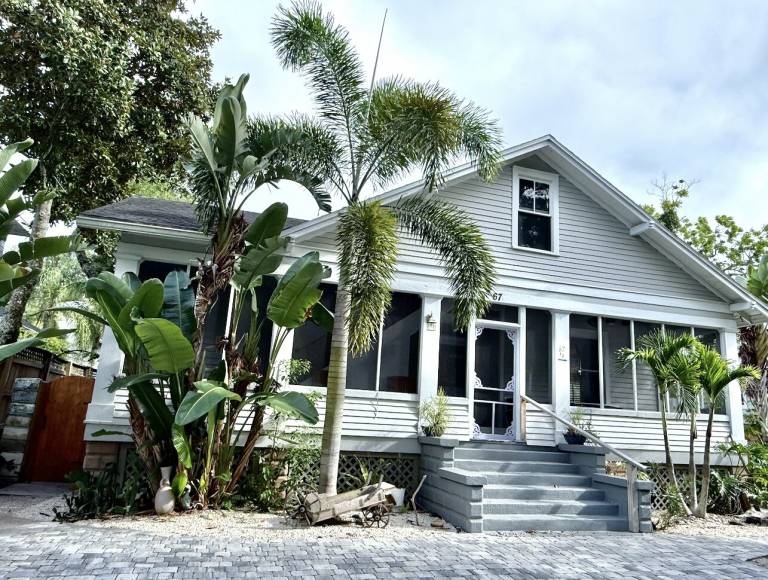 Renovated 1920 Craftman - Historic DT 2 Blocks – Vilano Beach only 3Mi in St. Augustine, FL