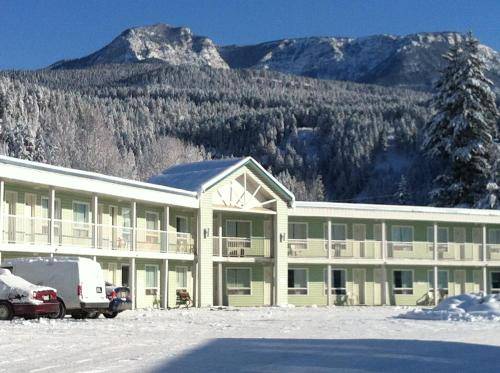 Motel  Golden