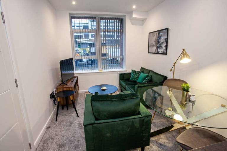 Fabulous 1 Bedroom Apartment in Bolton