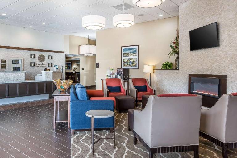 Comfort Inn & Suites Aberdeen near APG — photo 4