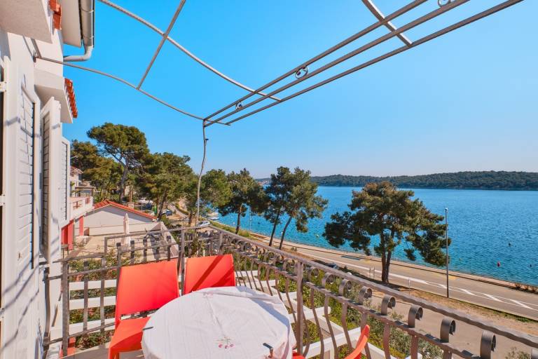 Holiday apartment | Sea view | Pet-friendly in Mali Losinj