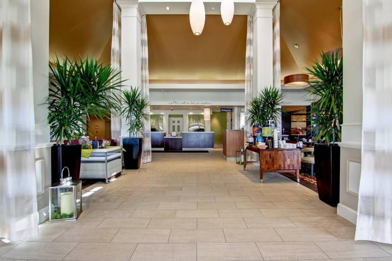 Hilton Garden Inn Calgary Airport — photo 5