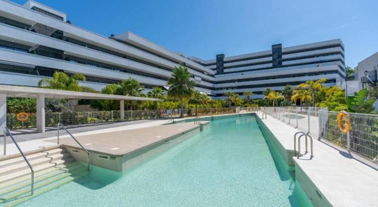 Holiday apartment with pool — photo 3