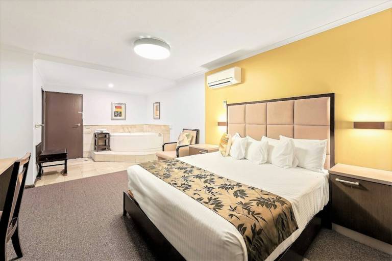 Motel  Eltham