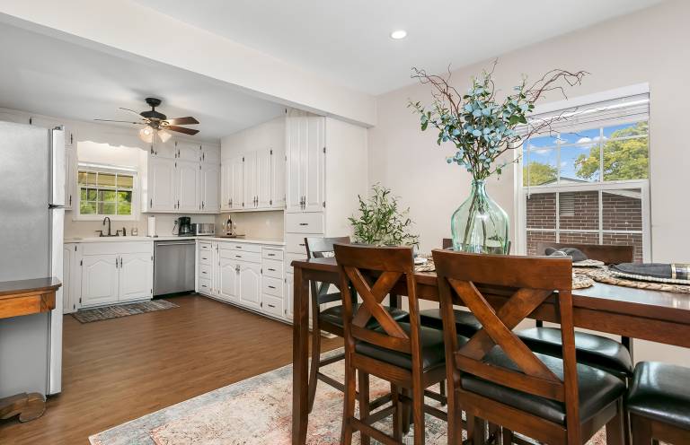 Family-oriented house | Mountain view | Dogs allowed — photo 3