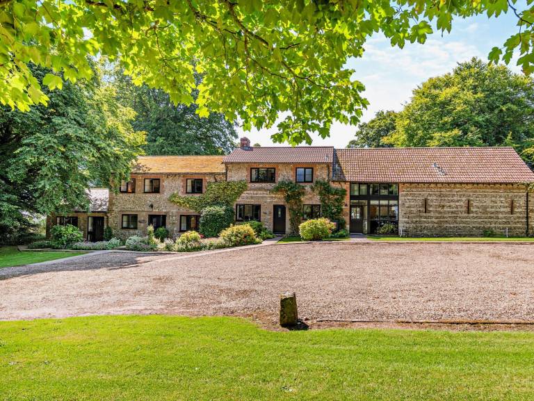3 Bed in Notton 92415