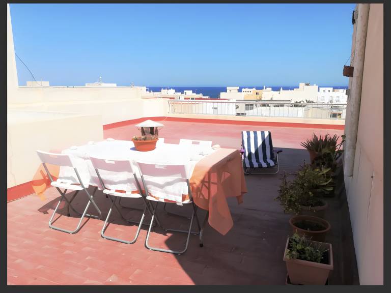 Fully equipped holiday apartment with grill, patio & fast internet | Next to the beach | Suitable for remote work | Pets allowed in Almeria