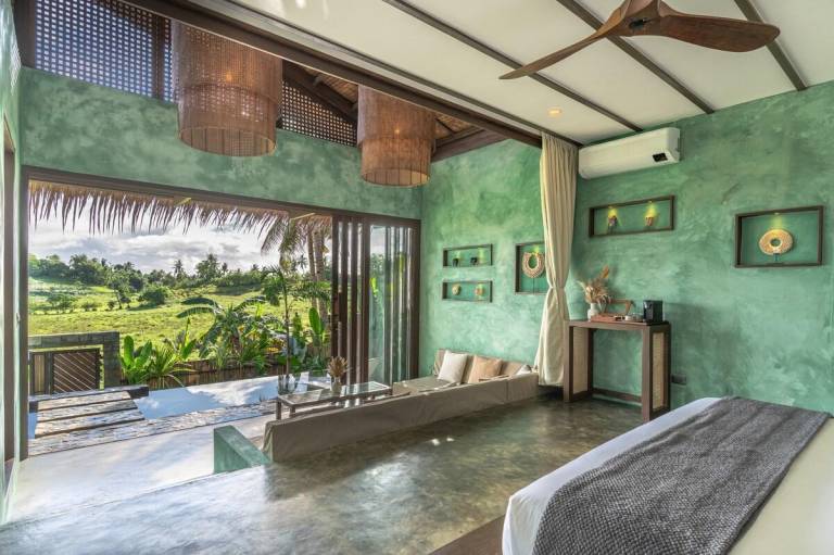 Villa with pool & garden — photo 2