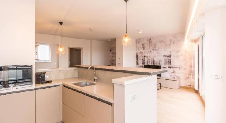 Nice serviced apartment with patio | Close to Notre-Dame Cathedral | Pets allowed — photo 4